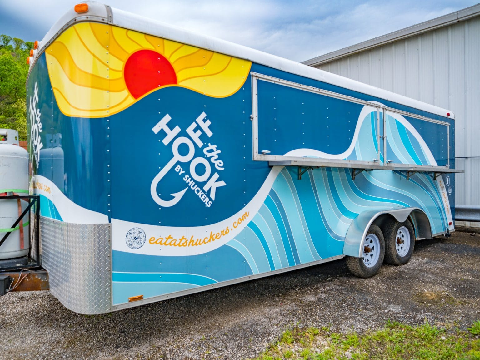 Off the Hook Food Truck by Shuckers in St. Albans, WV